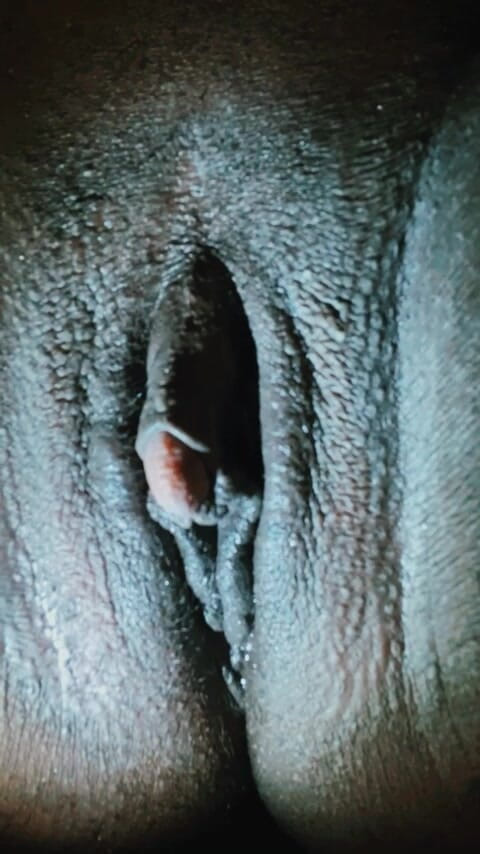 SweetAngles: SweetAngles. Milf Fingering Her Wet Pussy