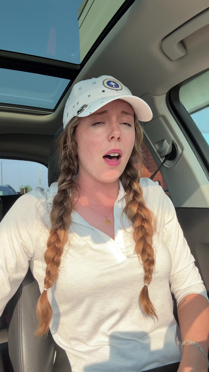 Nadia Foxx: Mergând spre golf, dar am nevoie de o cafea și orgasm...