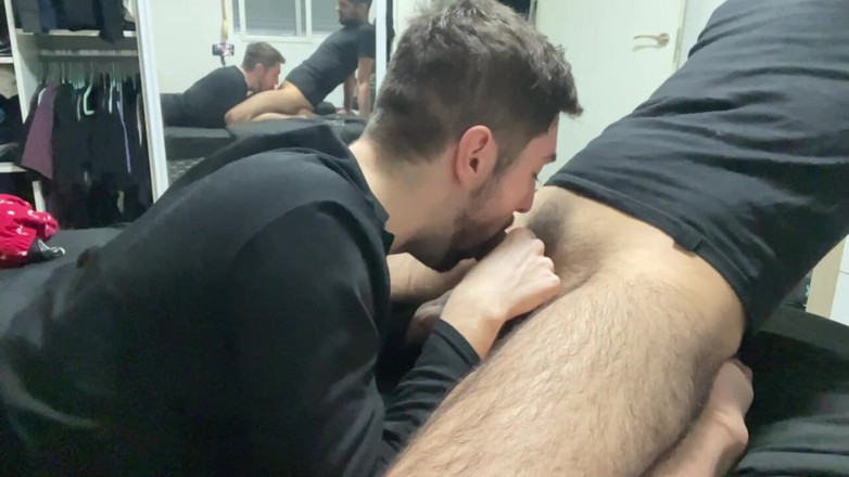 Nenesgaymers: Il giovane prende il latte del suo amico con un...