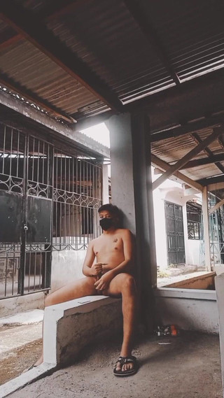 Rent A Gay Productions: Kraken - ein heißer schwuler teen-typ wichst auf einem Friedhof (quickie-Version)