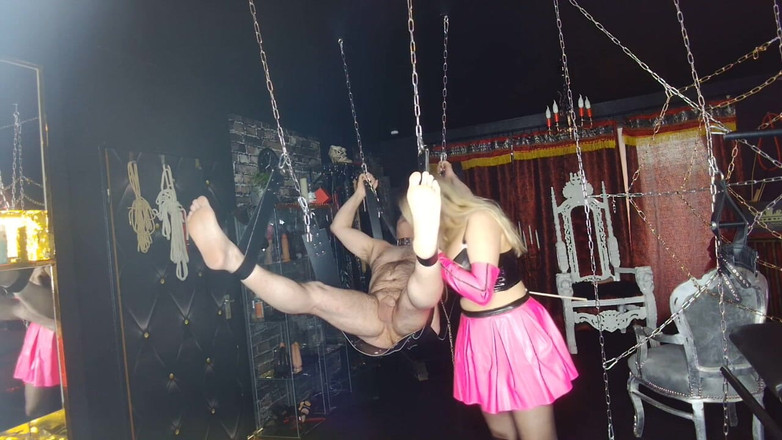 Queen_of_BDSM: Minik yarak uyarısı! Karın için üzülüyorum