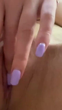 Suster semok yang lagi sange ini crot di wajahmu - close up (pov)