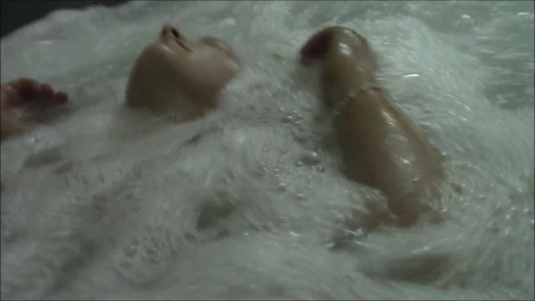 Mya Lane: Divoká noc a kamarád nás natáčí v hotelovém bazénu