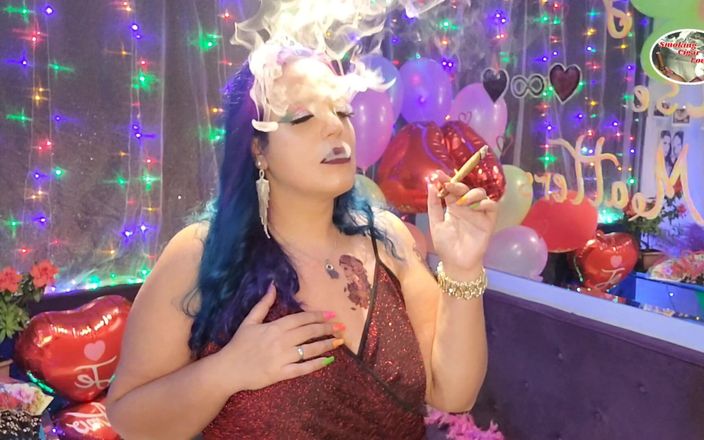 Smoking Goddess Lilli: Smoking Cigar Queen