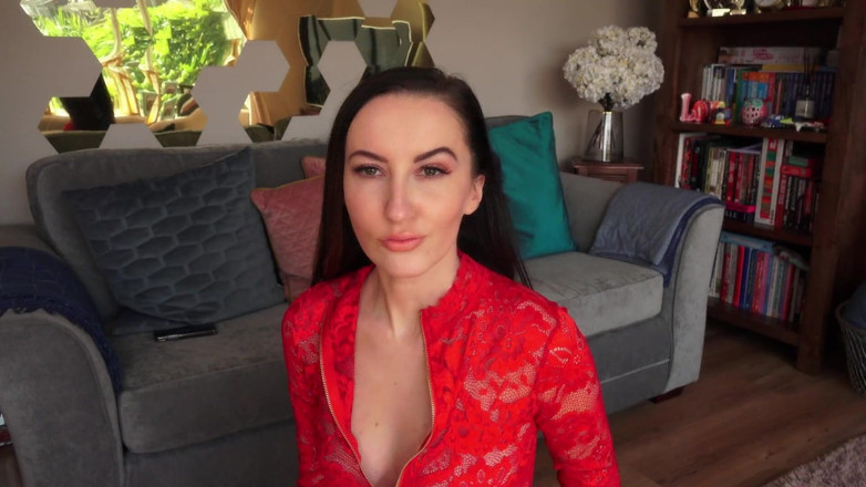 SophiaSmithUK: The lower the zip, the faster you wank