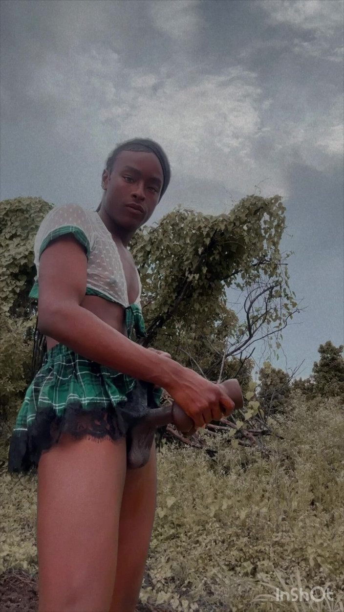 GoddessFreakky: Miluj venku