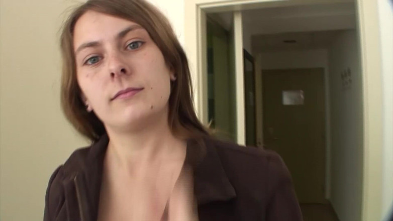 German amateur couples: Sexy Looking Babe From Germany Pleasing a Cock in POV...