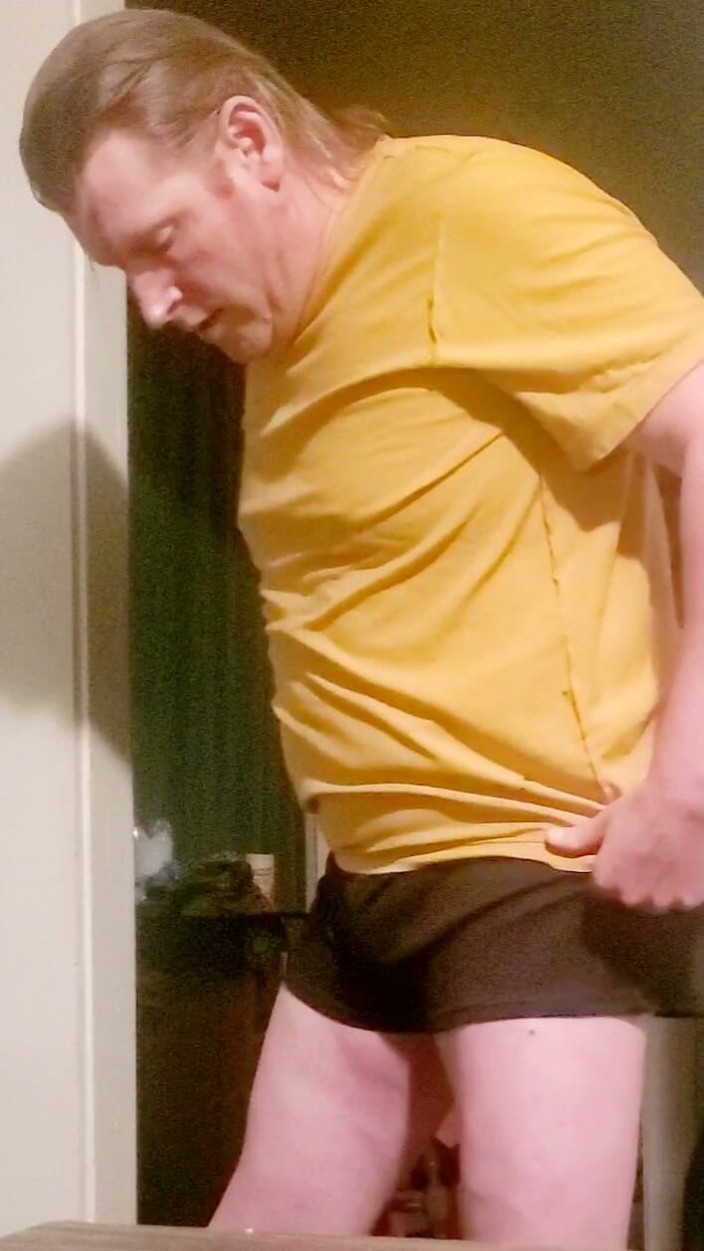 Lee Przybylowicz: Lee Przybylowicz zeigt sein cameltoe