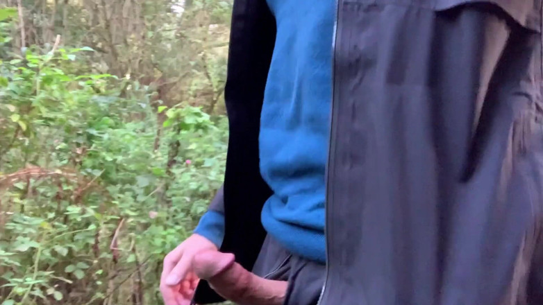 TJenner: Jerking off in outdoor