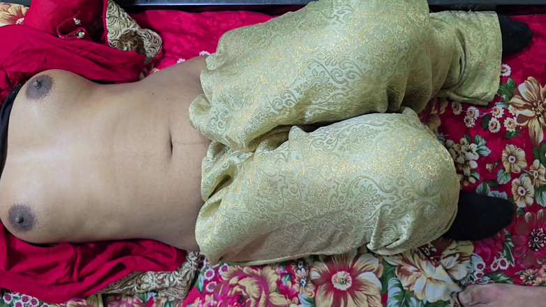 Faryal: Sorellastra che va alla cerimonia di matrimonio