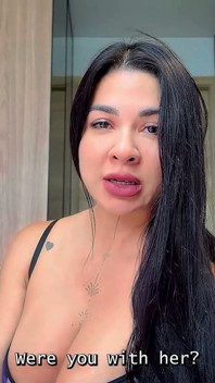 Ibu tiri saya memergoki saya masturbasi saat saya mengawasinya