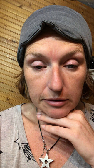 MistressWriggler: Záludné malé ochlupky si hrají po polovině noci wee plus...