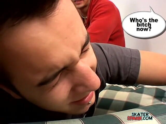 Skater Spank: Pukulan Bros mengalah antara satu sama lain