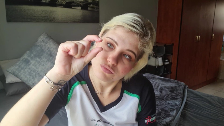 domslutfucker: 金发女郎不想和你的小鸡巴打交道，间接分手