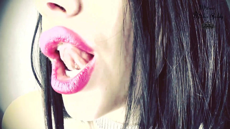 Goddess Misha Goldy: 8 Lipsticks try on for night