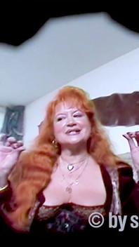Maman Linda Et Fille Nikki Baisent Ensemble