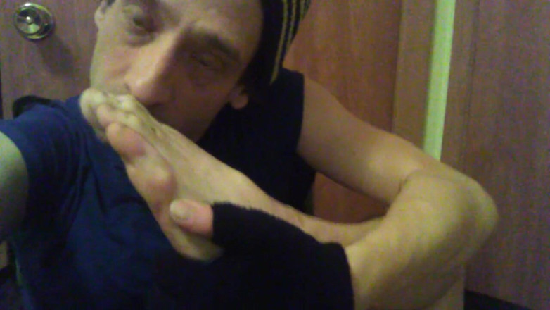 LilTaste: Sniffing and Touching My Dirty Foots and Sock to My...