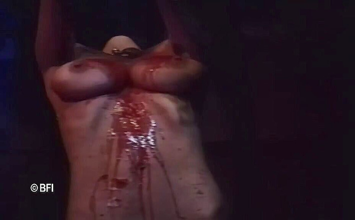 Slave Seks: kompletní vosková hra pro otrokyně.