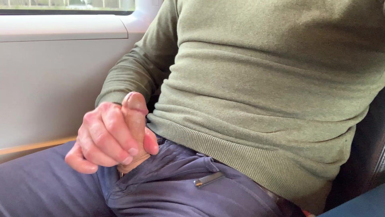 TJenner: Trende mastürbasyon, kalın boşalma