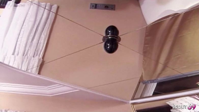 Shemale TS Collection: 의붓형제로부터 첫 애널 섹스를 당하는 마른 라틴계녀 Tranny