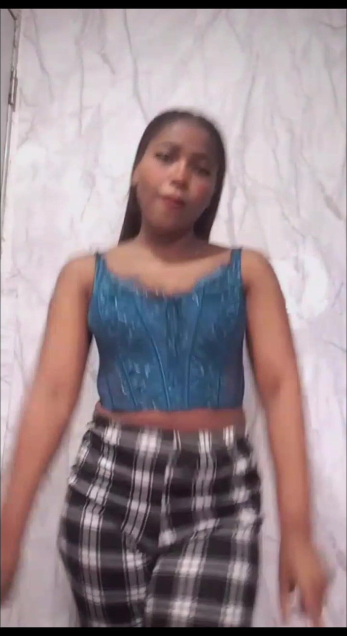 Minayi: Waar wacht je op om mijn officiële hot-content pagina te...