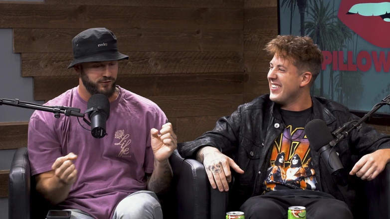 Pillow Talk: Karmen Karma spritzt muttermilch ins gesicht (co-hosted von Harry Jowsey)