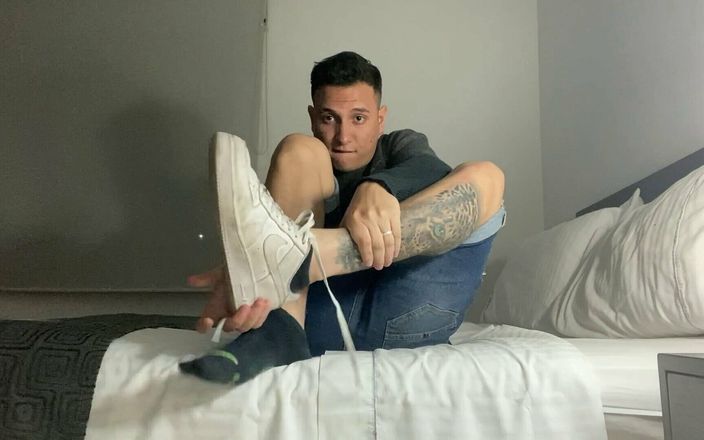 Tomas Styl: Naked in a Hotel in Medellin