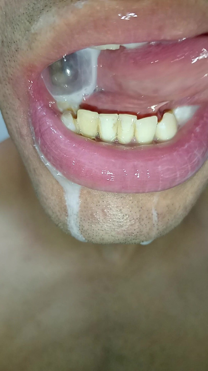 Rey rey: Ich liebe sperma in meinen mund, die zunge, lange zunge,...