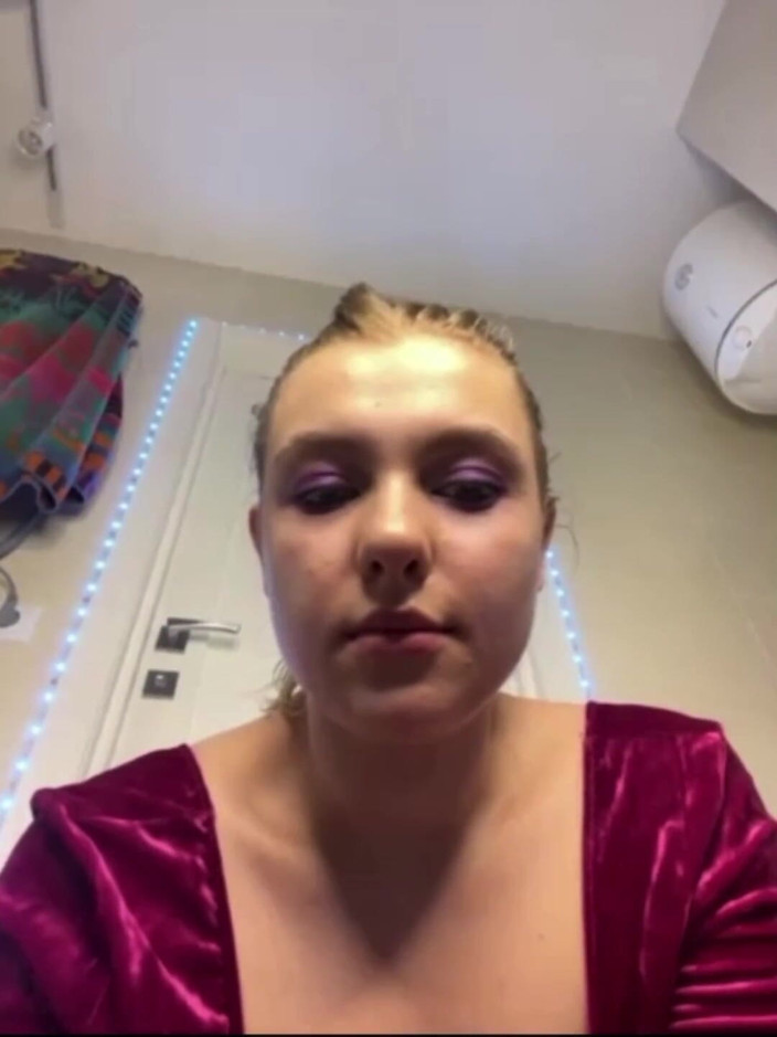 JuiceLussie: Close up Masturbate Sitting on Your Face