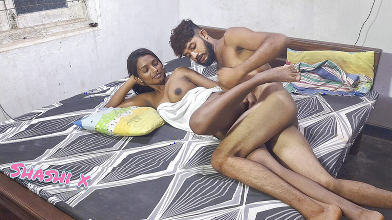 Shashi X: Зведена сестра і зведений брат ділили ліжко і жорсткий грубий трах. Насолодитися