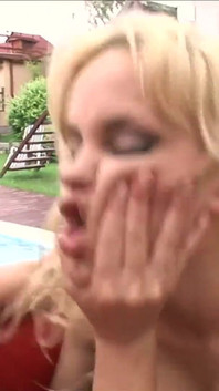 Britney dan caty campbell lagi asik nyepong dan ngentot kontol sekaligus dan 3 kontol sekaligus