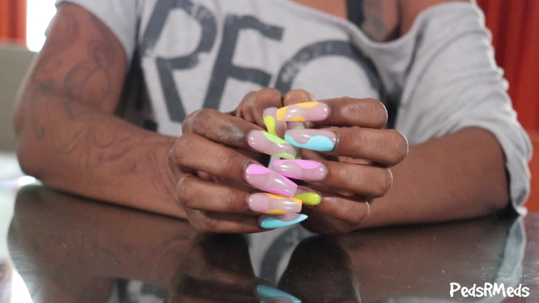 PedsRMeds: Фенікс Asmr постукування нігтями