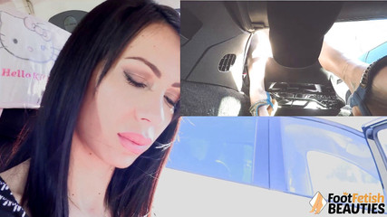 Foot Fetish HD: Daniela ama il pompaggio del pedale