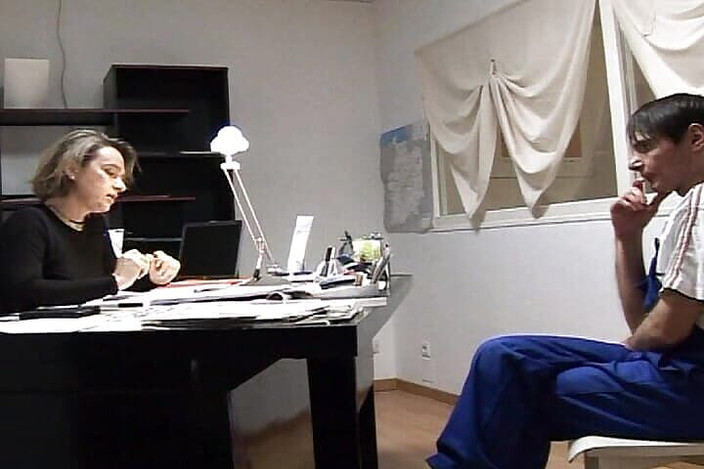 Filles Francaises: 法国秘书喜欢操她的客户