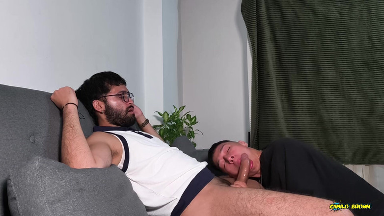 Jacobo Torres: Sexy twink jacobo torres succhia il grosso cazzo non circonciso...