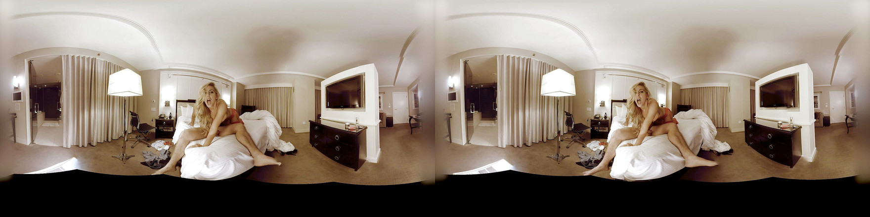 Hand Lotion Studios: Blond milf błaga cię, żebyś napchała swoją cipkę kutasem