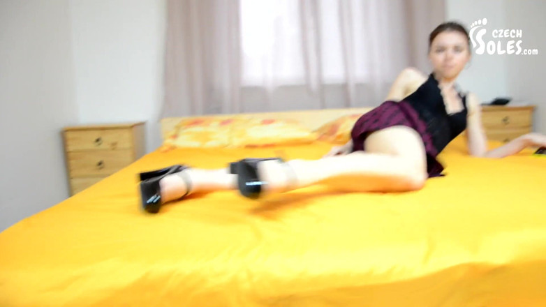 Czech Soles - foot fetish content: Ivy resting her bare feet