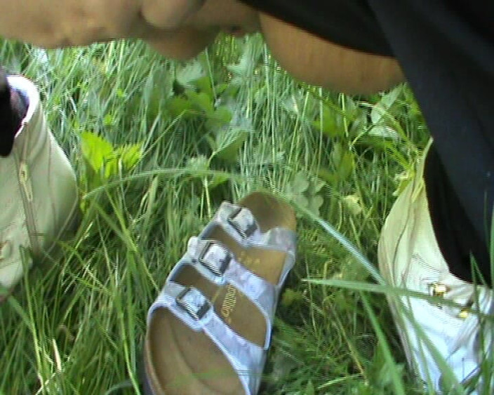 tammara big: Perhatian Luar Ruangan Saya Kencing Bahkan di Sepatu