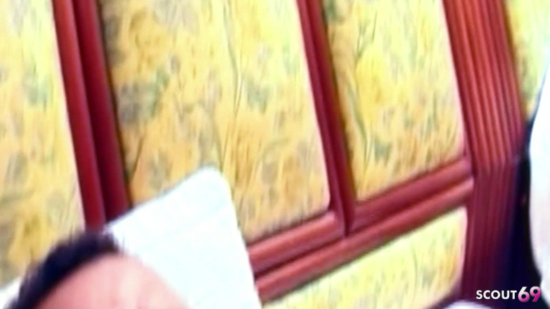 Shemale TS Collection: Экстремально волосатый мужик трахают в анал в тройничке с горячим трансом с большими сиськами