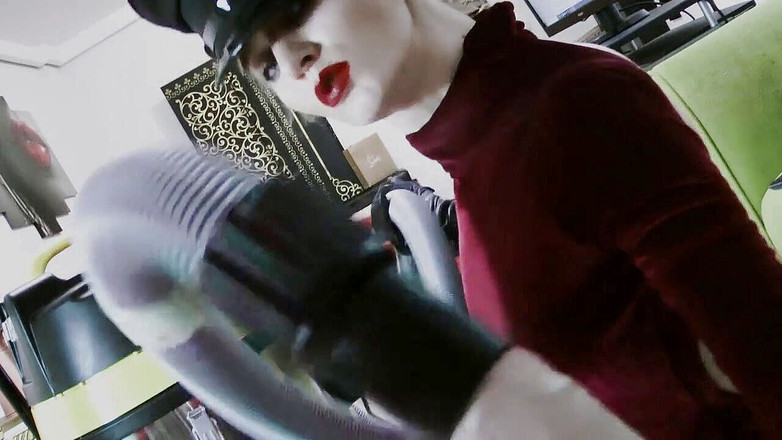 Goddess Celine: Pertama kali sperma dan cairan vital