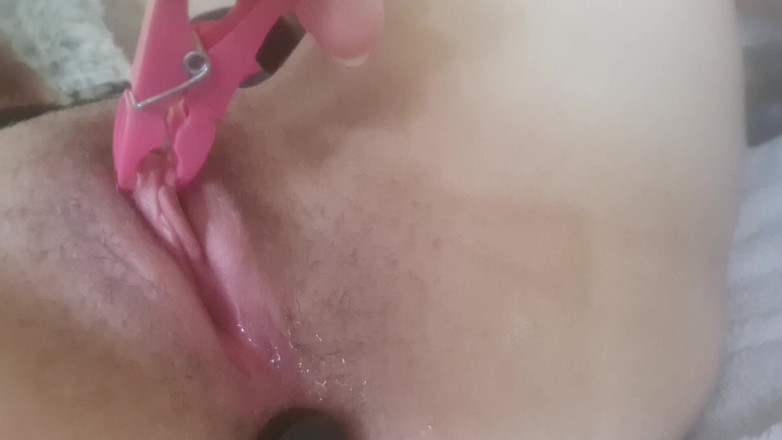 Ana Liz: Una bottiglia di scivolamento nel mio culo affamato...