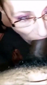 Lil Mary em noite de mijo e gozada