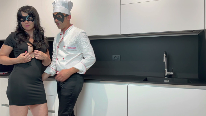 PornChef: Pornchef Temporada 22E07 - Rojo cristalino en negro - Juego en la cocina