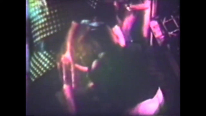 Vintage Usa: Gangbang Duro per Una Giovane Mora Con Grandi Tette