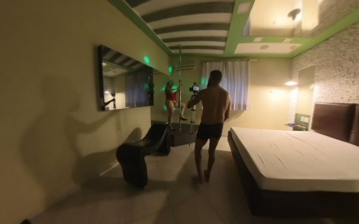 Barbanegraz VR: Scène bonus VR... Une Brésilienne mature de 58 ans en grande...