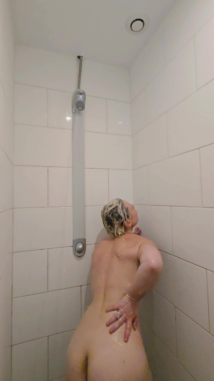 Sofy13: Spordan sonra duşta