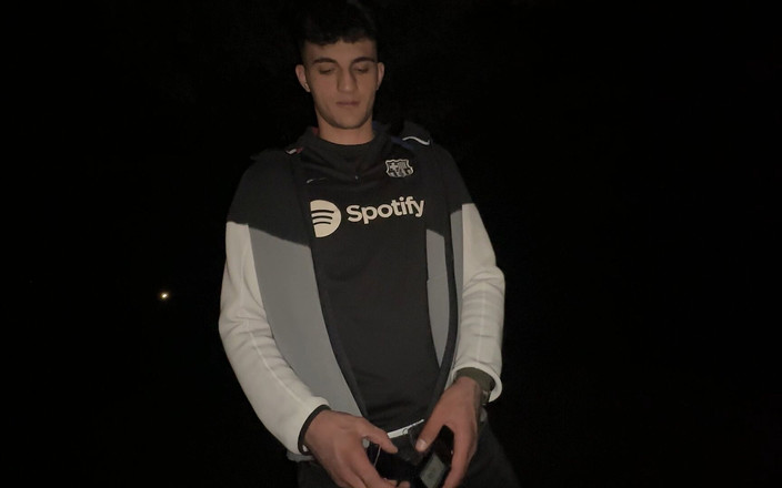 GAYheim: Kerem in: Wiesen Gießen