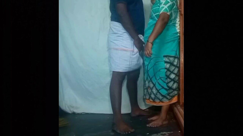 Priyanka314: Подруга дези трахается в деревне дома