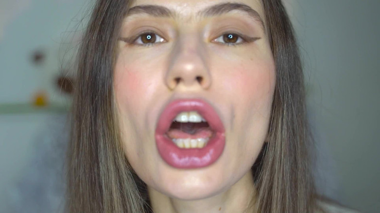 Rarible Diamond: Sexy Girl Lip Smelling Gfe