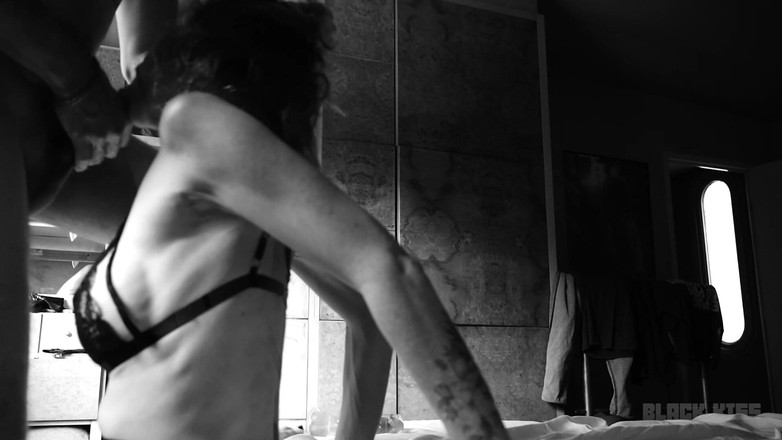 MarkusCross: マーカスとモーガンは乱暴なアナルセックスをしています